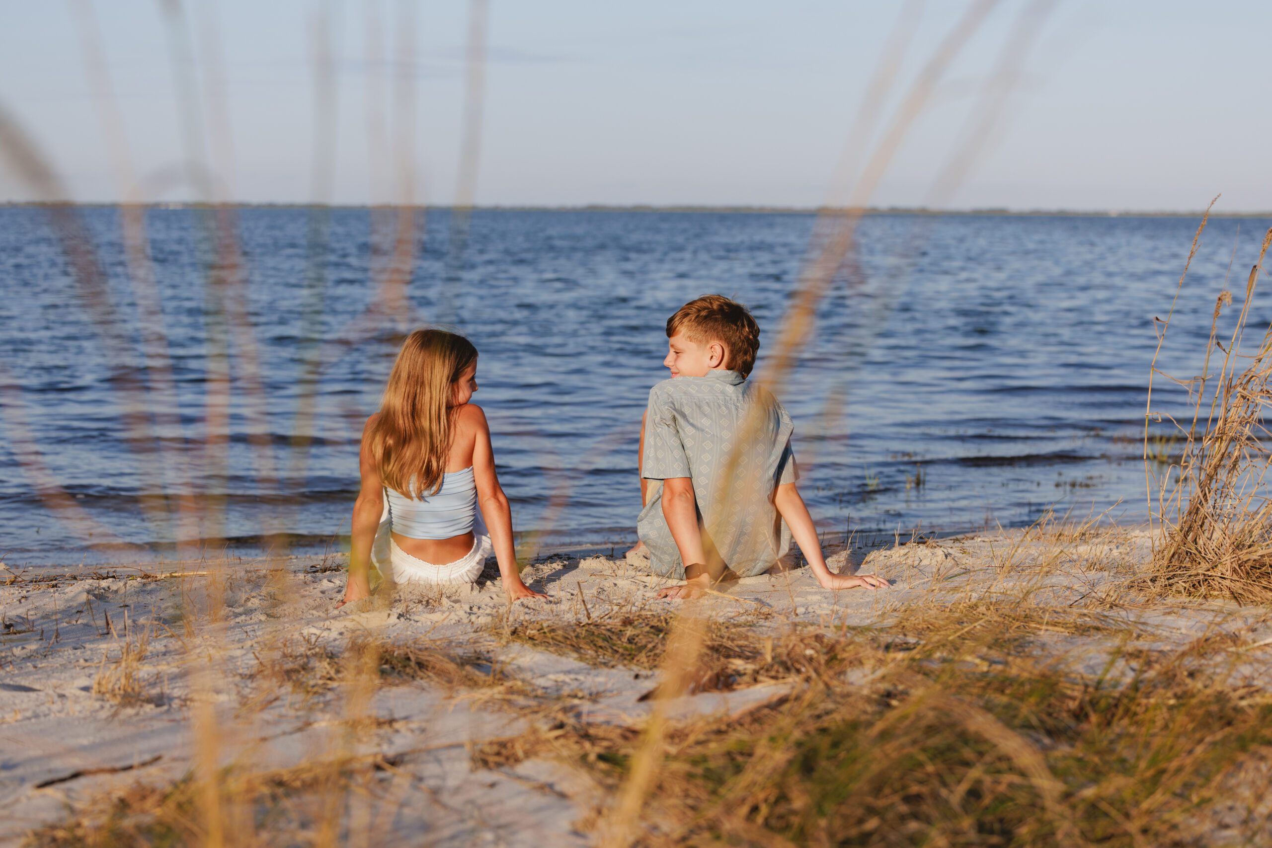 <center>Lindsey and Fam by the Beach</center>